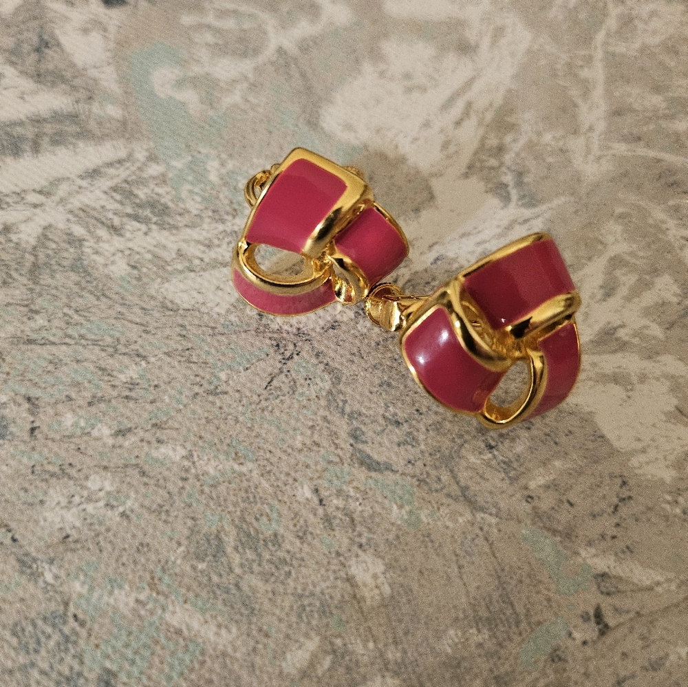 Vintage JS Knotted Knot Gold Tone Fuchsia Chunky Clip Earrings - Picture 3 of 9